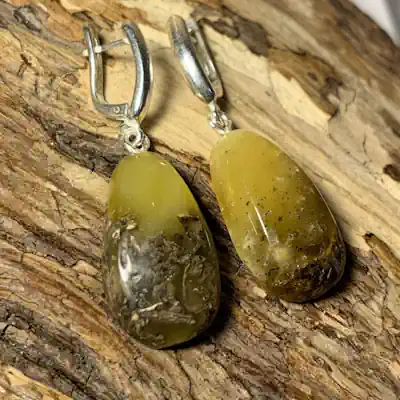 Скупка зеленого янтаря